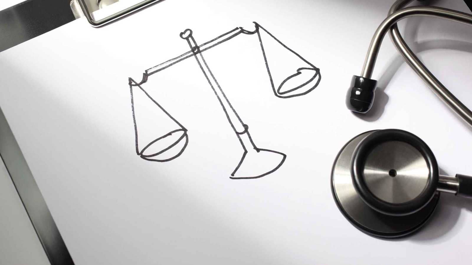 القبض على منتحل صفة طبيب تجميل في مصر