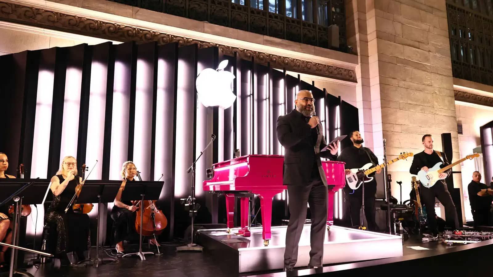 مع رؤية جديدة للابتكار والأسعار.. أبل تتحضر لعيدها الـ50