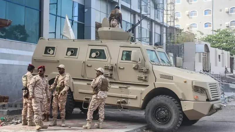 الجيش اليمني: كلما كُسر الحوثي في الميدان صبّ إرهابه على المواطنين