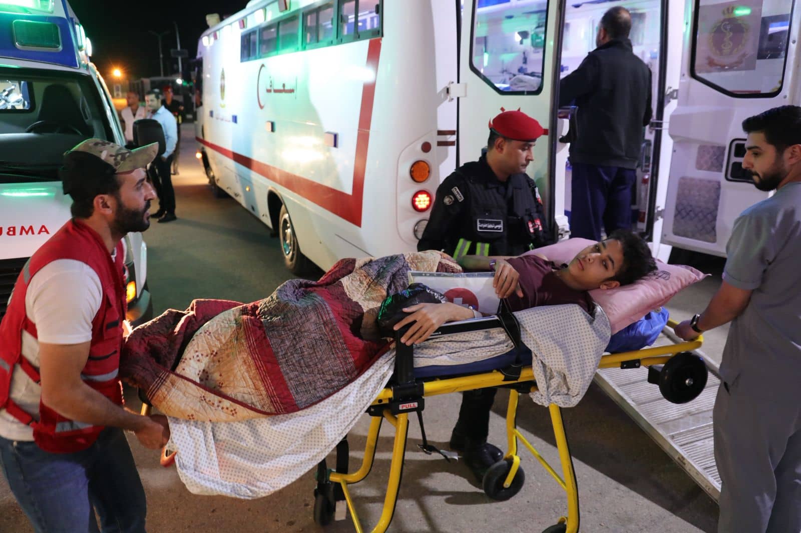 القوات المسلحة تُجلي الدفعة السابعة عشرة من أطفال غزة المرضى للعلاج في المملكة