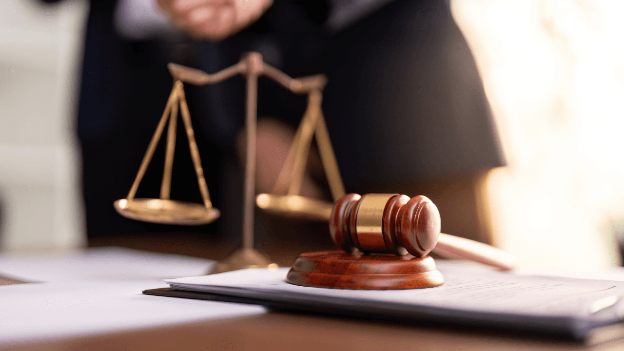 وزير العدل يحدد الصحف لنشر الإعلانات القضائية لسنة 2026