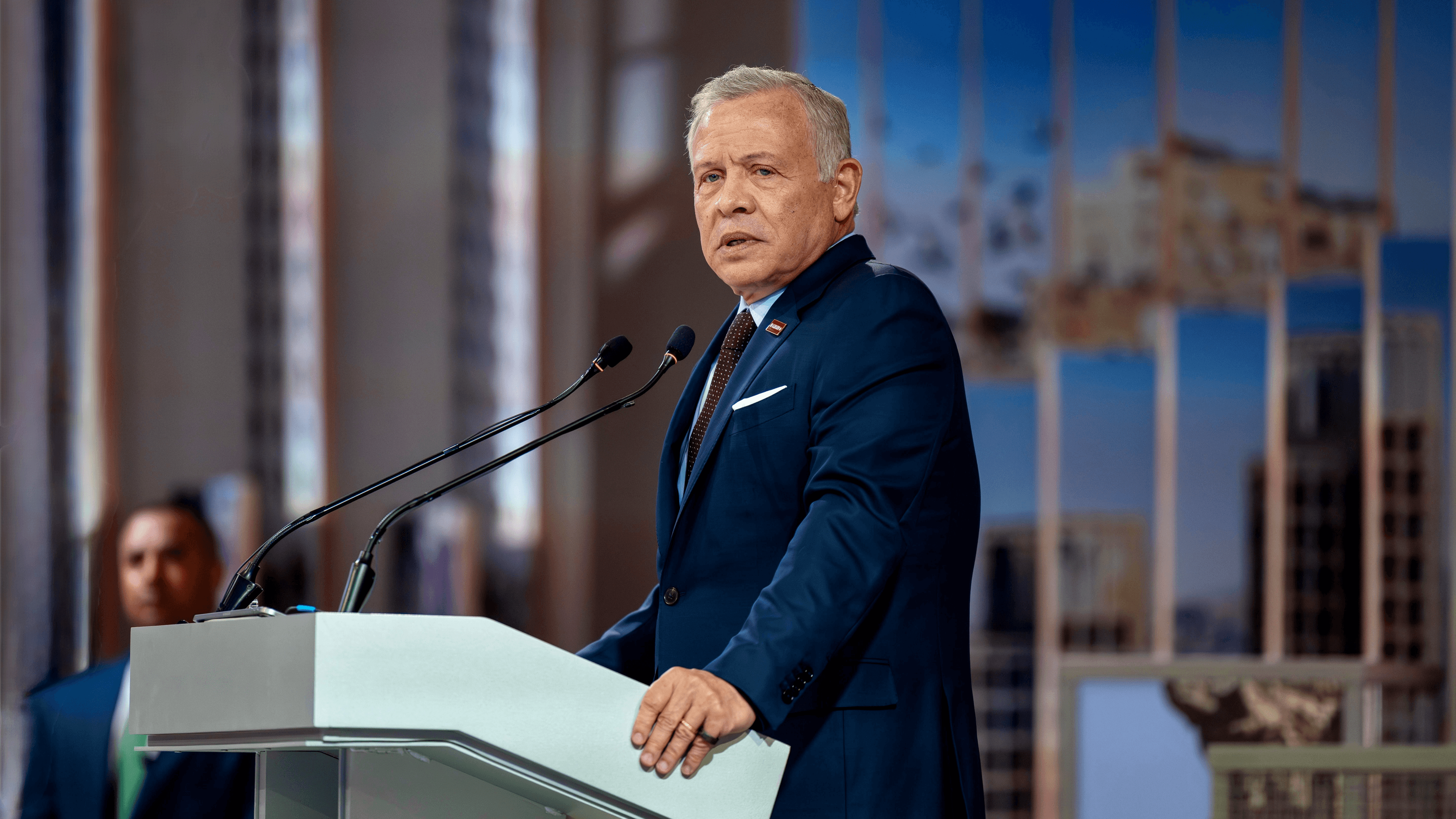 الملك يعزي العاهل النرويجي بوفاة الملك هارالد الخامس