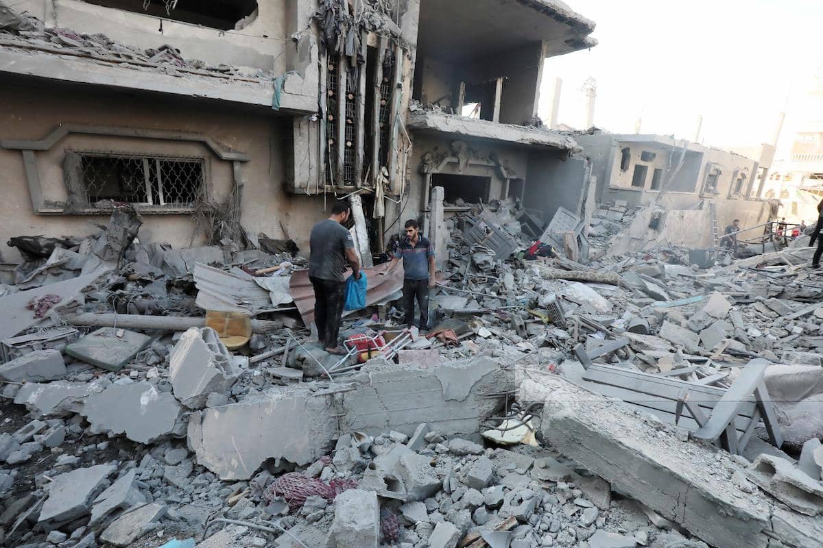 الخارجية الفلسطينية تدين بشدة استمرار المجازر الإسرائيلية في غزة