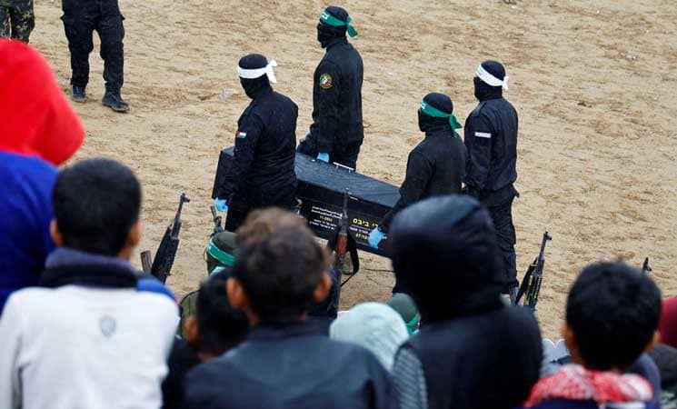 حماس: قدمنا كل ما لدينا من معطيات بشأن جثمان الأسير الإسرائيلي الأخير