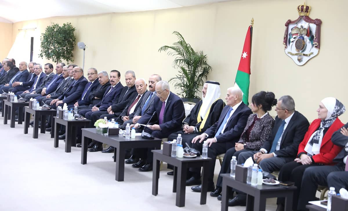 العيسوي: تحسين الأوضاع المعيشية للمواطنين أولوية ملكية