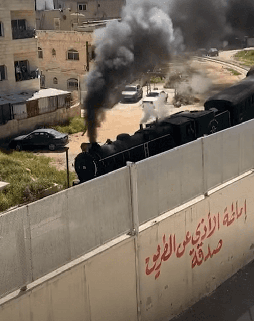 رحلة القطار في عمان