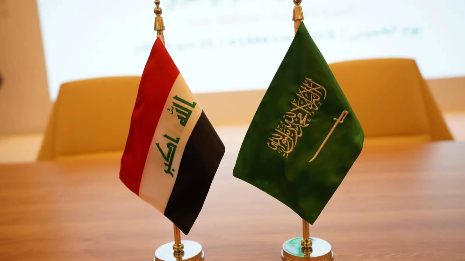 رئيس وزراء العراق لولي العهد السعودي: لن نسمح باستخدام أراضي العراق لتهديد السعودية