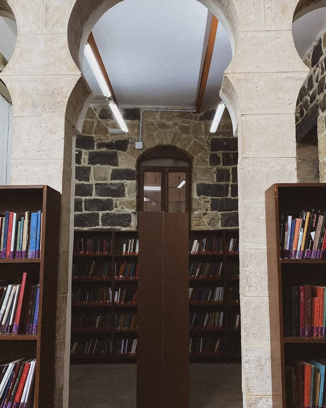 بلدية إربد تُخلي بيت الشرايري من المكتبة العامة تمهيداً لتحويله إلى نادٍ سياسي ثقافي