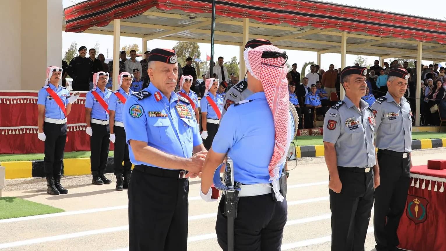 الأمن العام يعلن فتح باب التجنيد للذكور والإناث