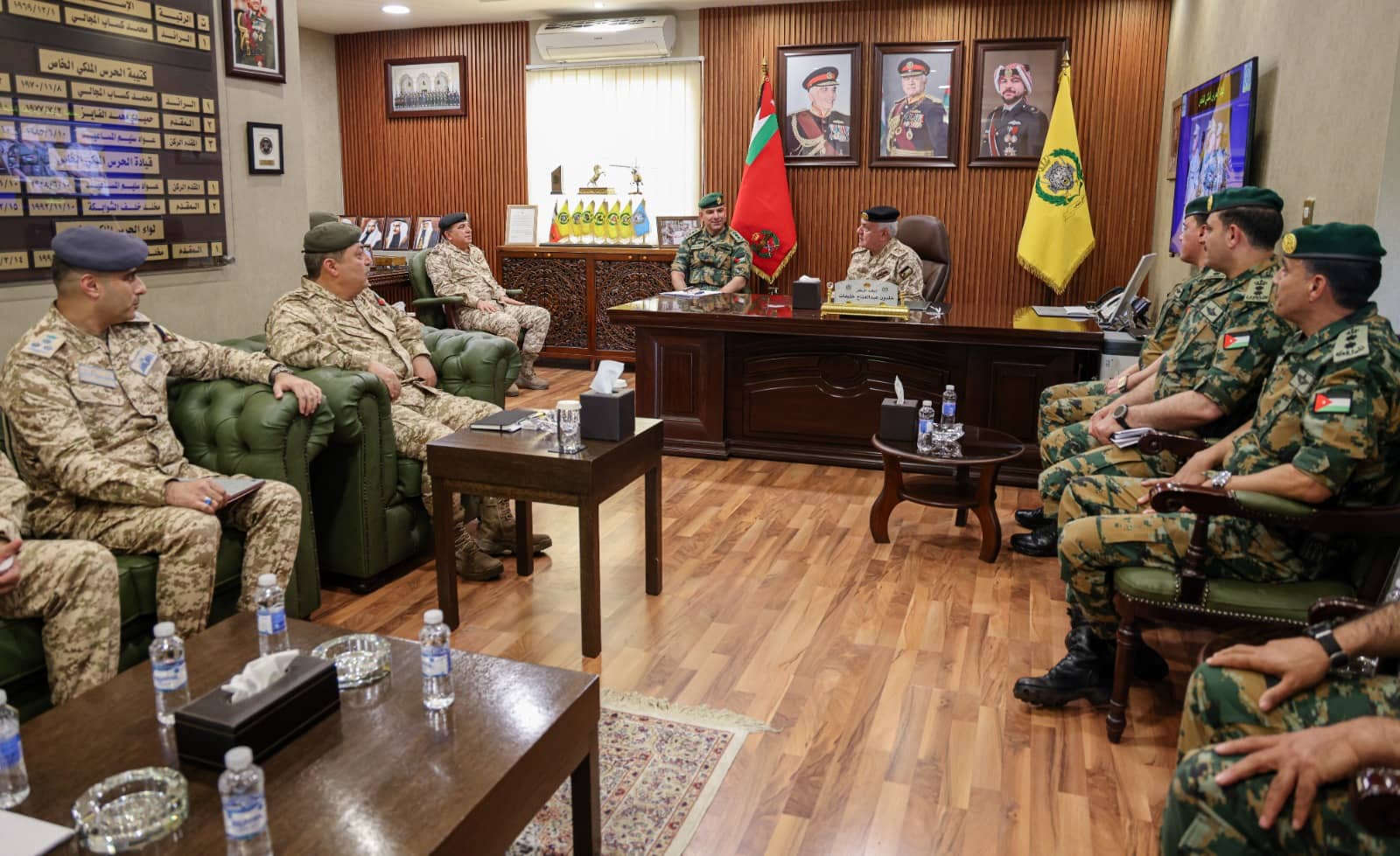 رئيس هيئة الأركان المشتركة يثمن احترافية قيادة الحرس الملكي الخاص