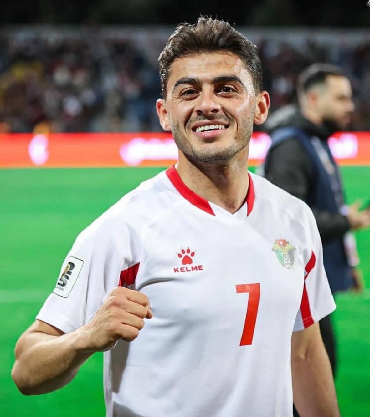 "شرارة" يفسخ عقده مع الرمثا ويسدد الشرط الجزائي.. ينتقل إلى الرجاء المغربي