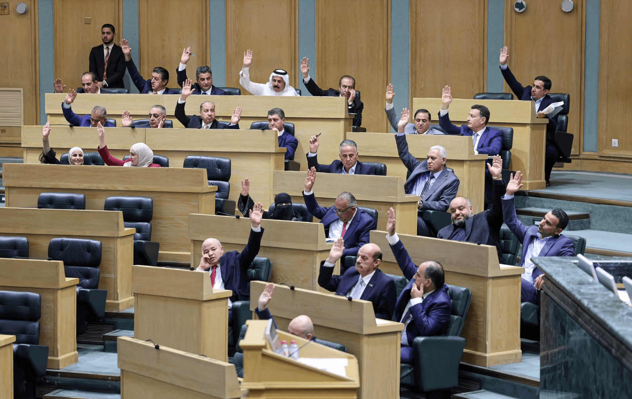 الحكومة تطالب بشطب كلمة "جريمة" للنائب فريحات والأخير يتمسك بموقفه