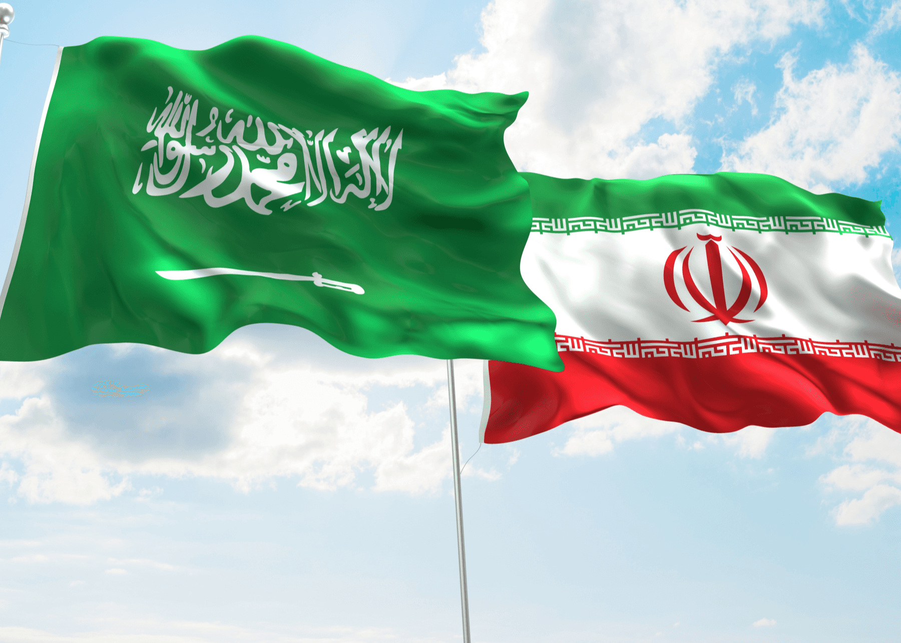 وزيرا خارجية السعودية وإيران يبحثان هاتفيا جهود خفض التصعيد بالمنطقة