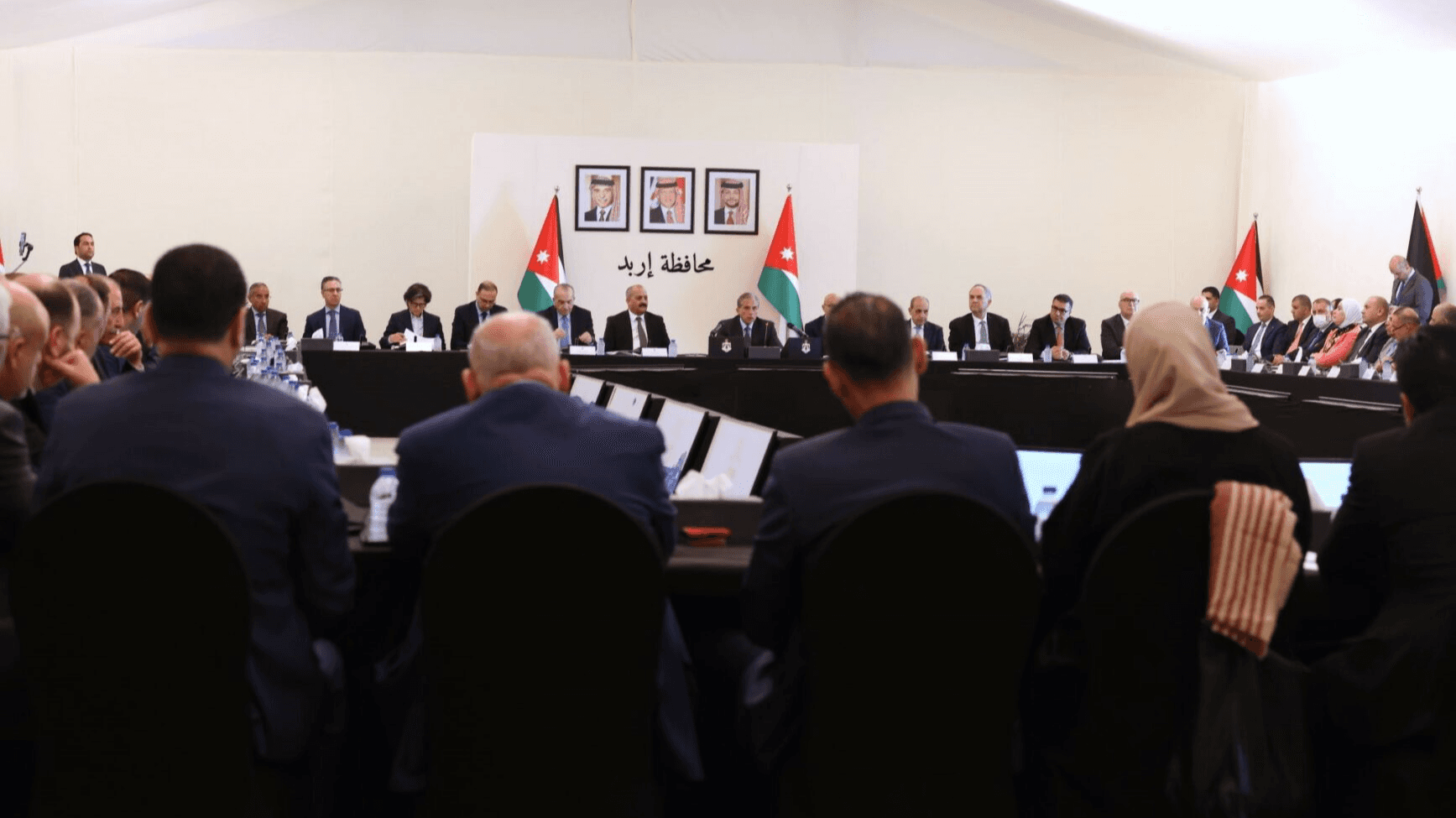 مجلس الوزراء يعقد جلسة في محافظة إربد
