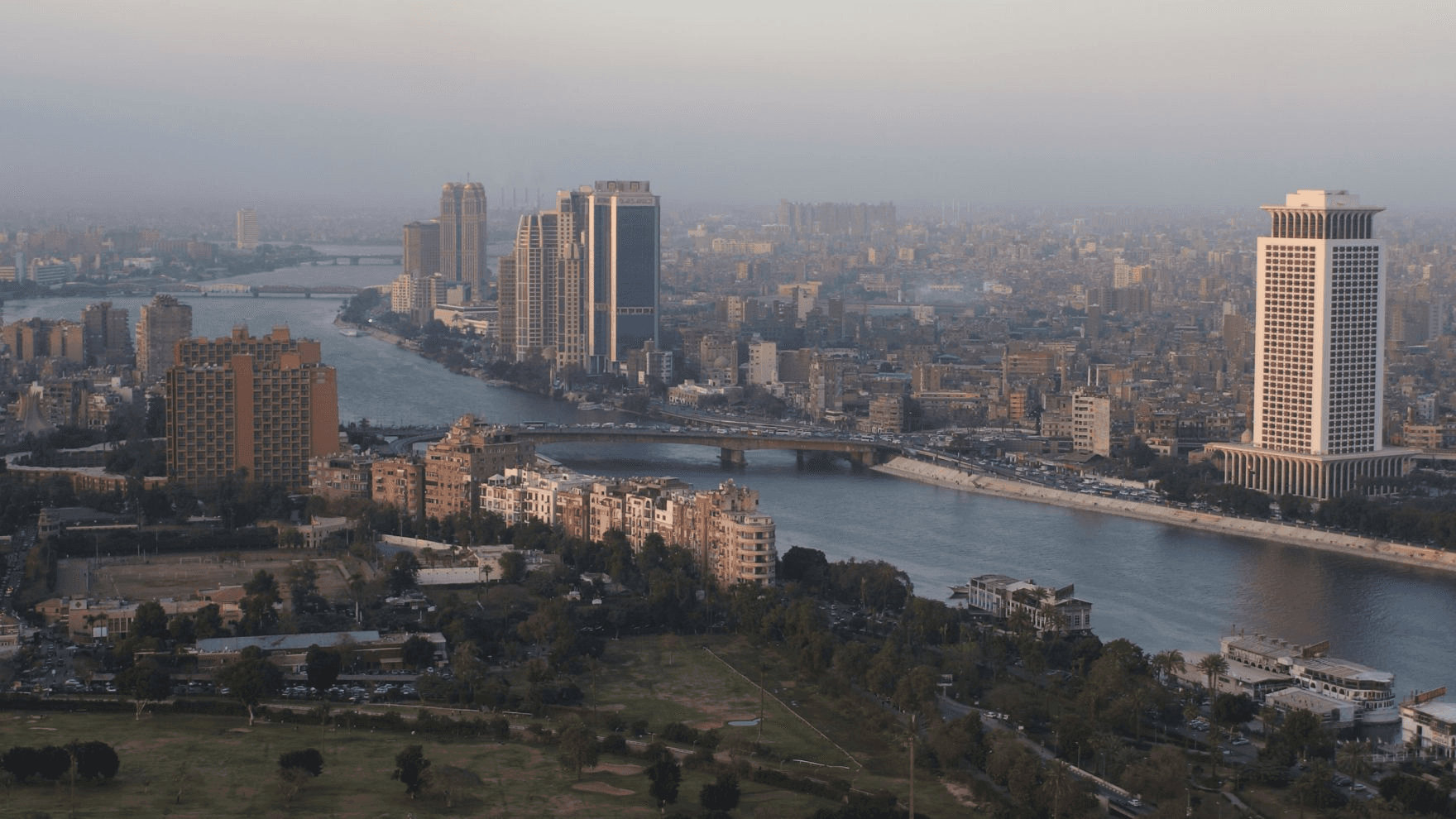 زلزال يهز مصر فجرا ويثير الذعر في القاهرة