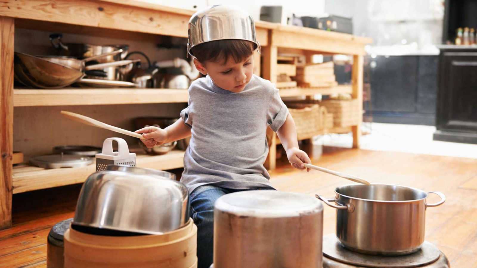 أدوات المطبخ.. كنز تعليمي لأطفالك الصغار