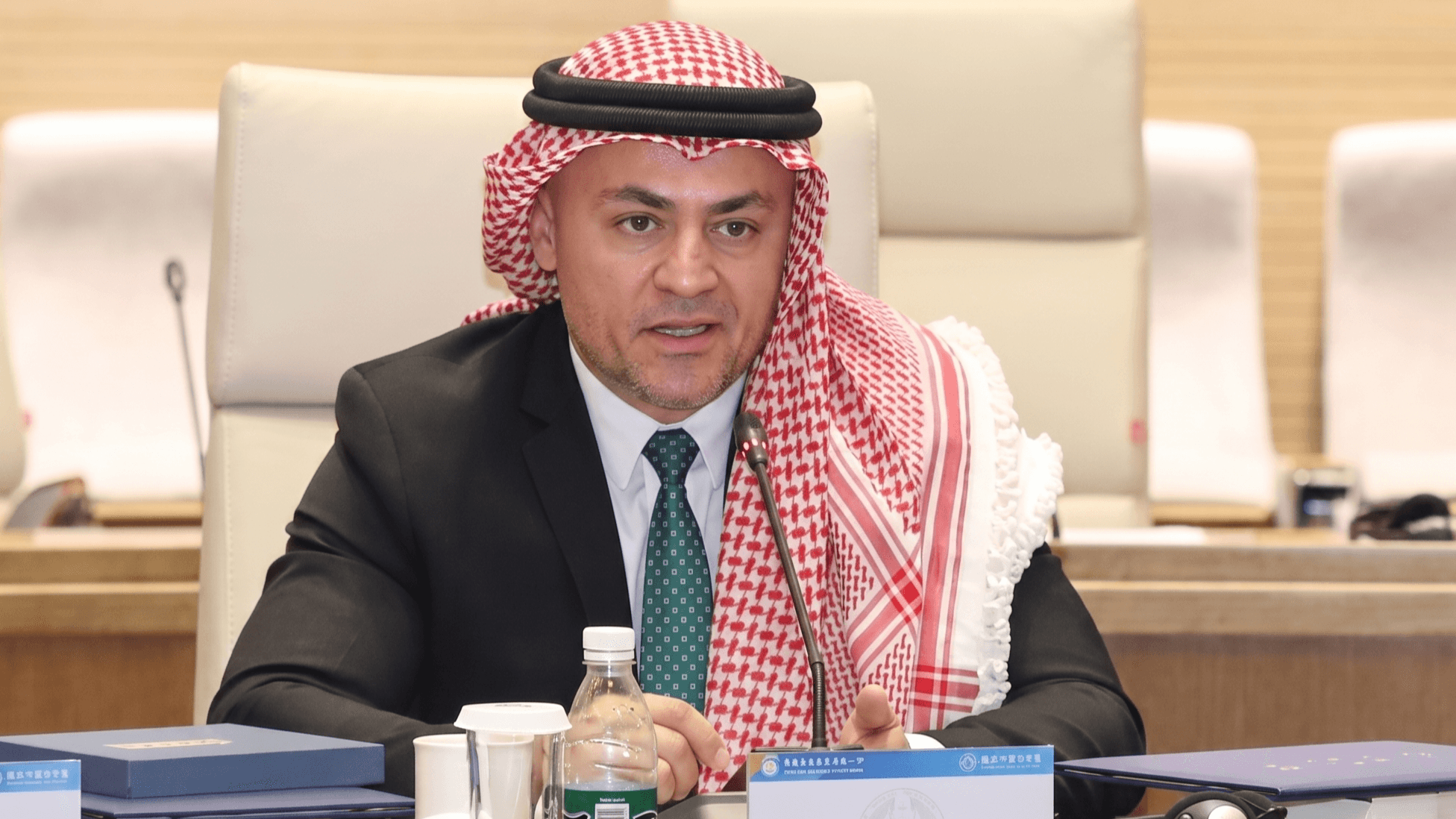 بيان صادر عن موظف أنصفه القضاء وأعاده إلى عمله في وزارة الاستثمار