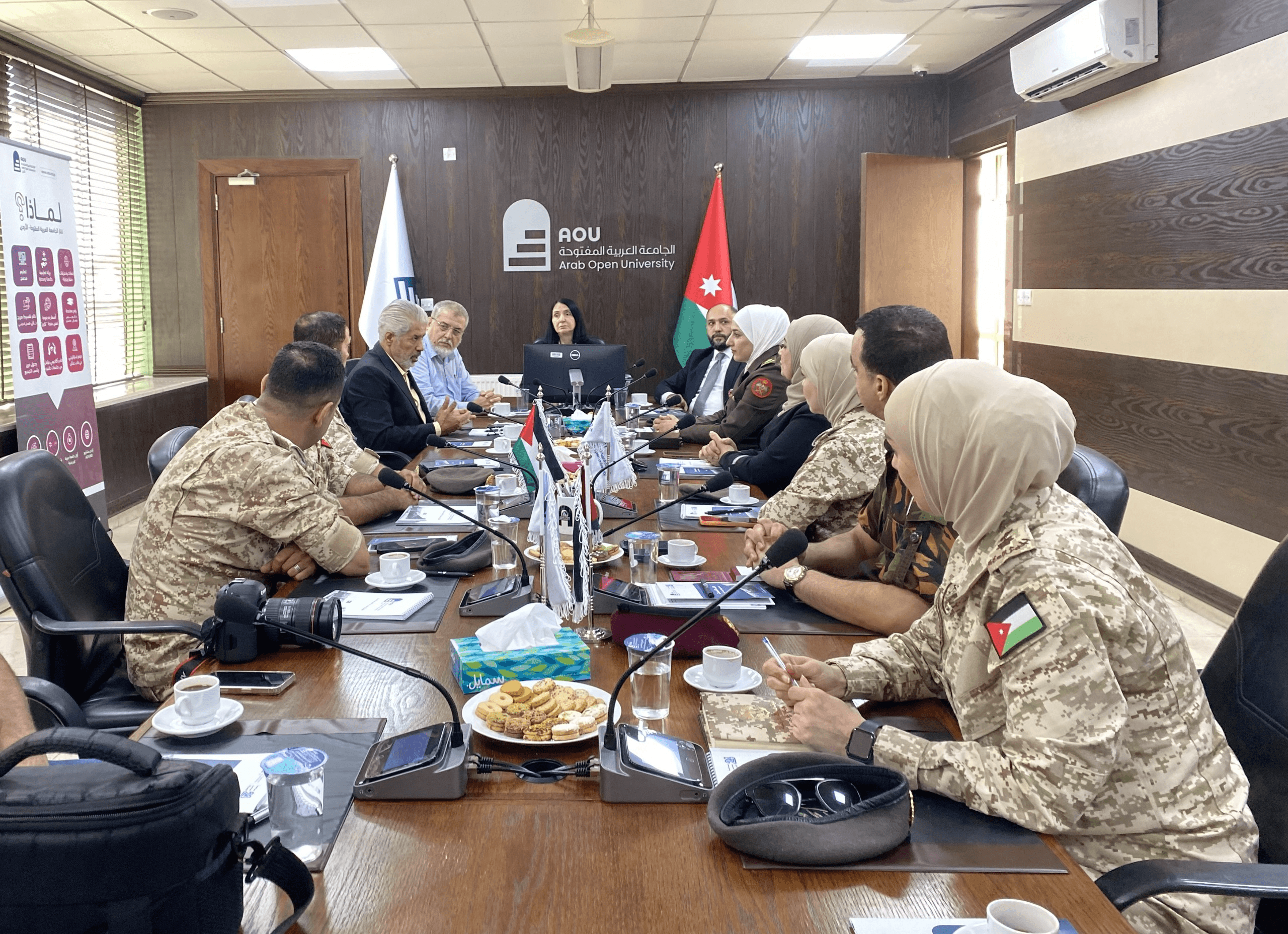 وفد من معهد الإعلام العسكري يزور الجامعة العربية المفتوحة – الأردن