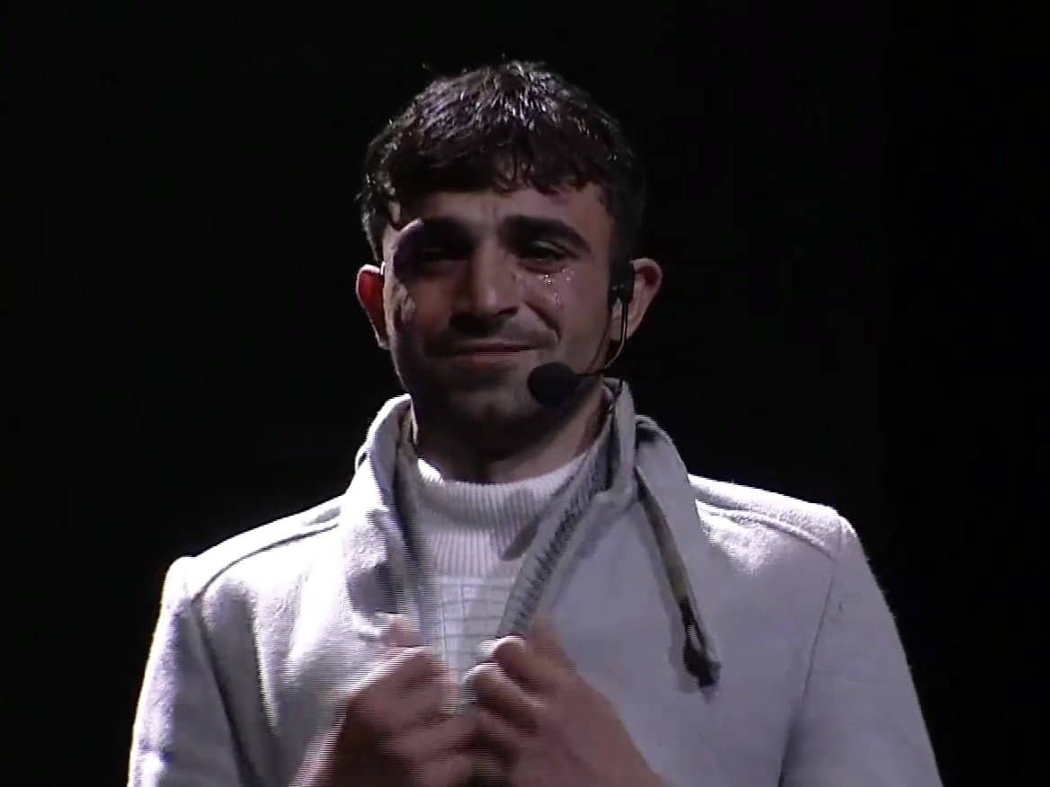 من هو الشاب الذي أبكى الرئيس الشرع وزوجته في ذكرى التحرير؟