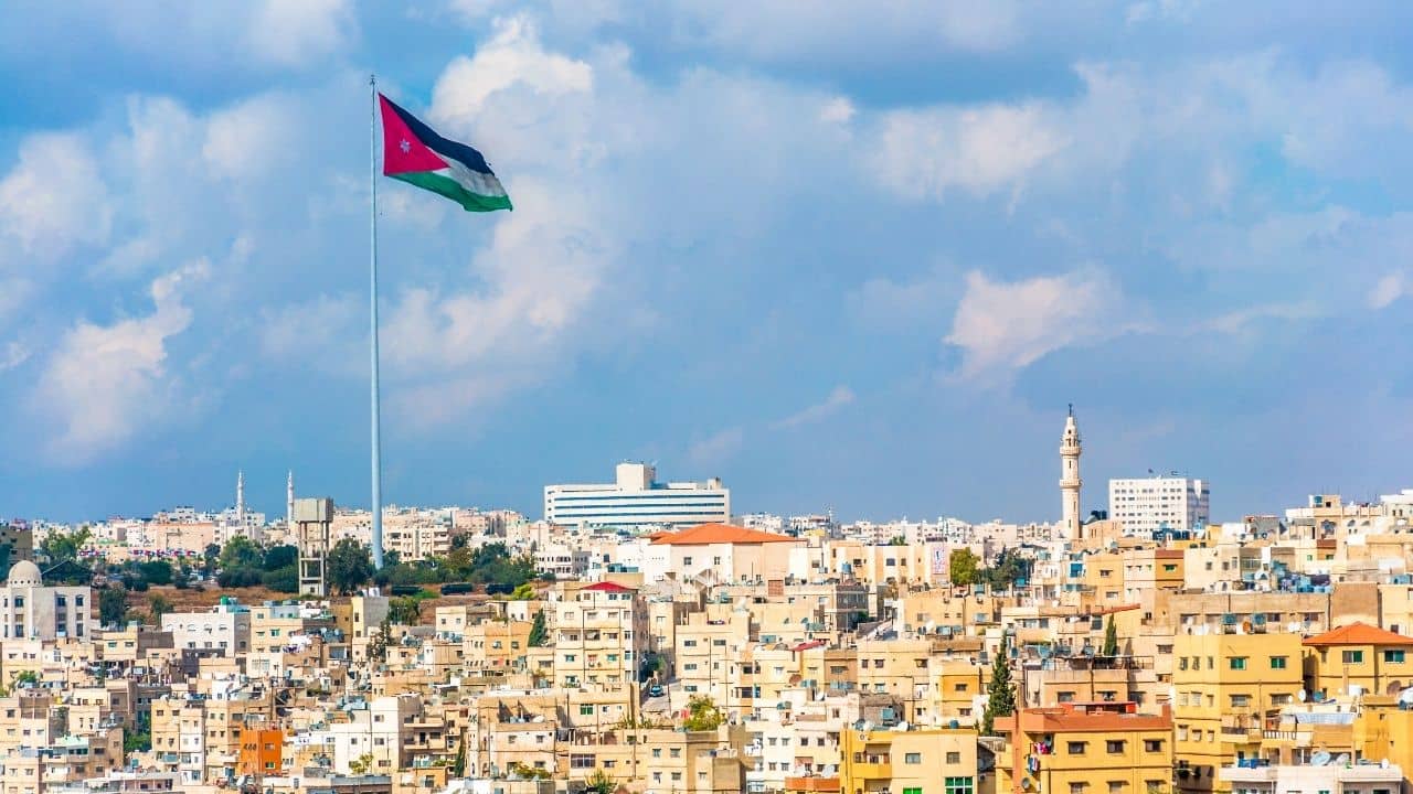 الحكومة تقدم تقريرا لمجلسي الأعيان والنواب حول الأداء الاقتصادي  لعام 2025