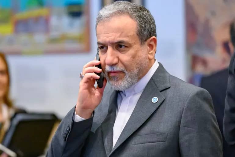 إيران: فتح كامل لمضيق هرمز