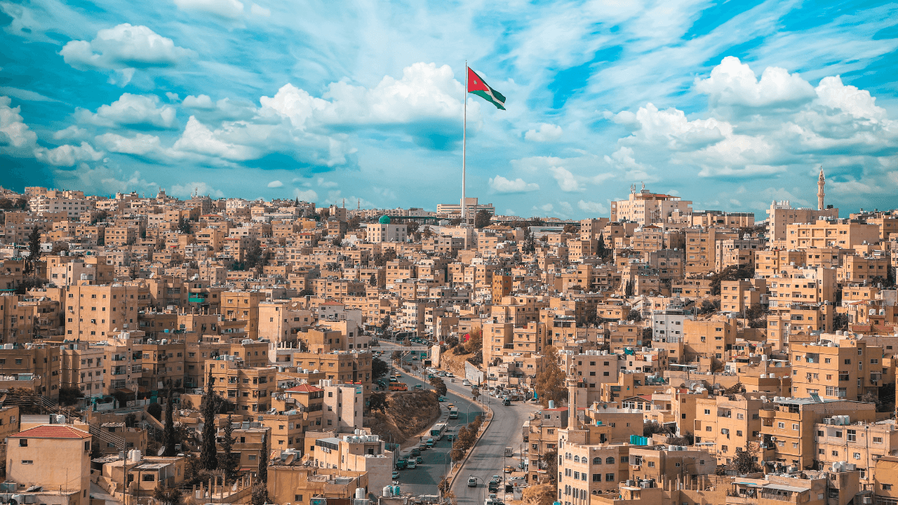 البنك المركزي: الاقتصاد الوطني يستند إلى بيئة مستقرة ماليا ونقديا