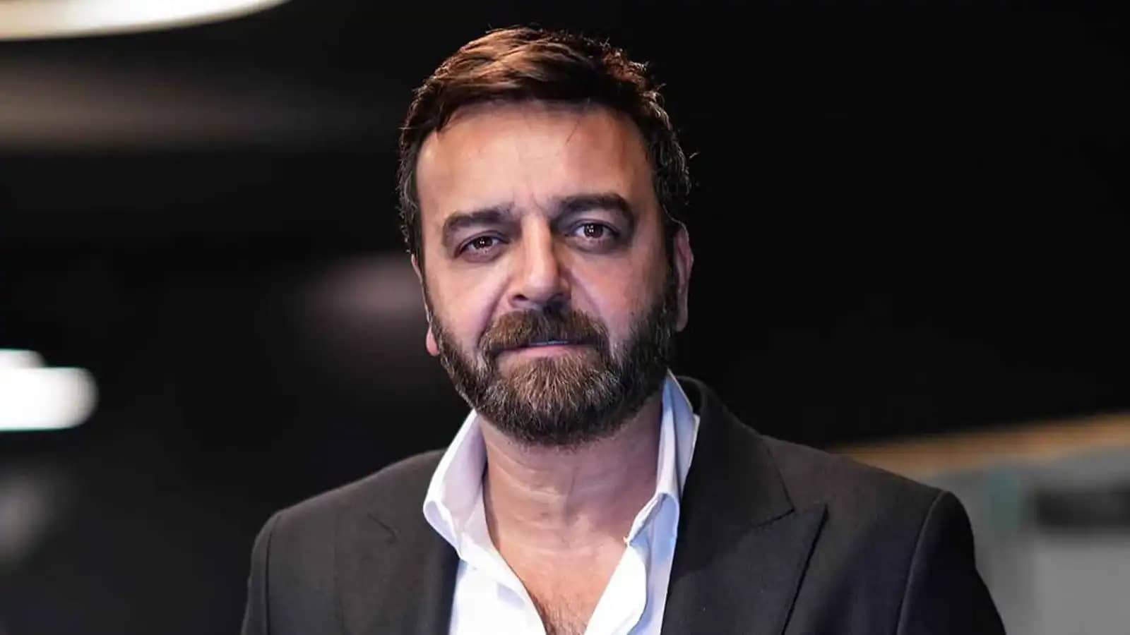 سامر المصري يرد على الجدل حول مقارنته بباسم ياخور