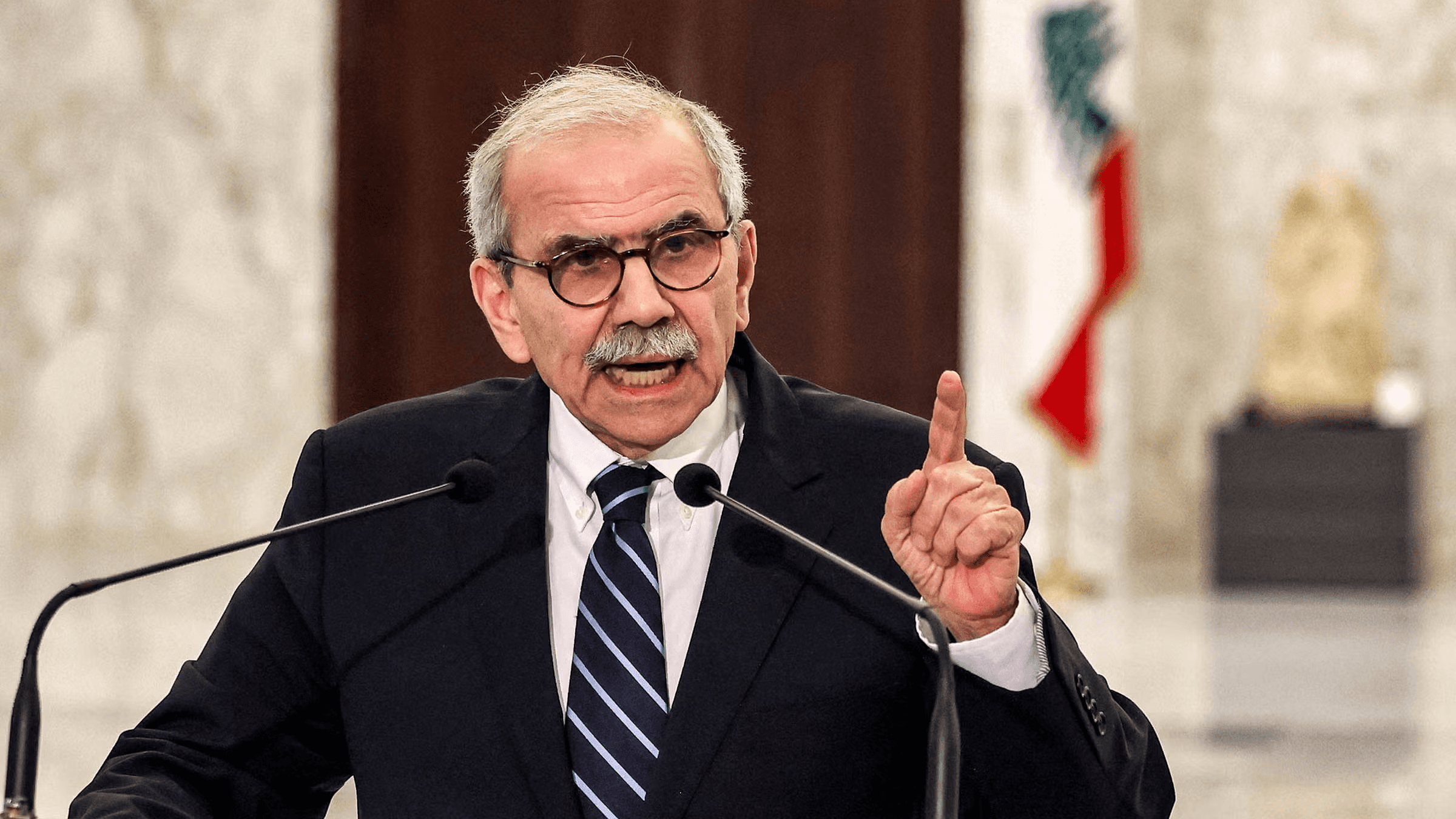 سلام: لا خيار للبنانيين سوى دولة وجيش وعلم واحد
