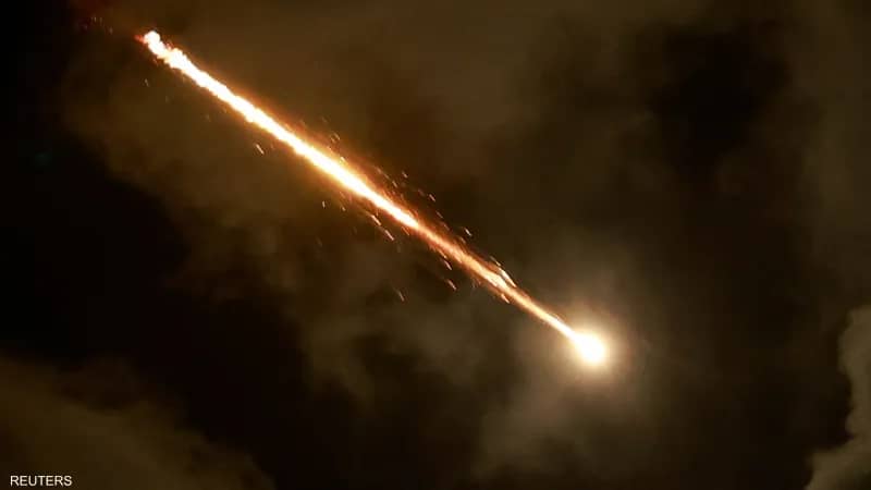 إعلام عبري: لبنان تدخل الحرب وتطلق رشقة صاروخية