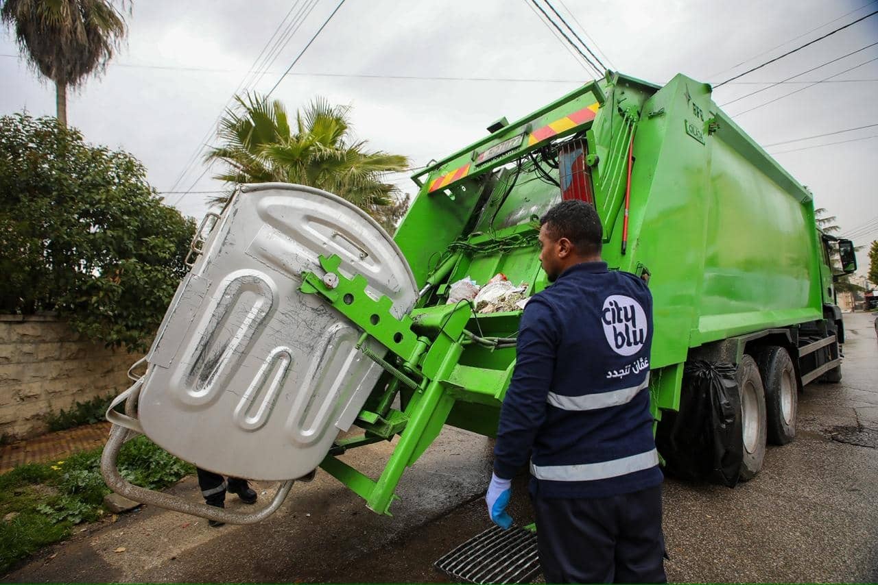 أمانة عمان تبدأ تشغيل منظومة جمع النفايات الجديدة عبر الشركات المزودة للخدمة