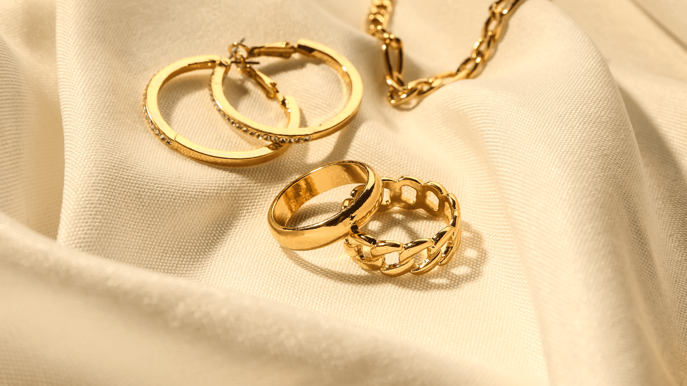 انخفاض أسعار الذهب الخميس وعيار 21 عند 104.90 دينار