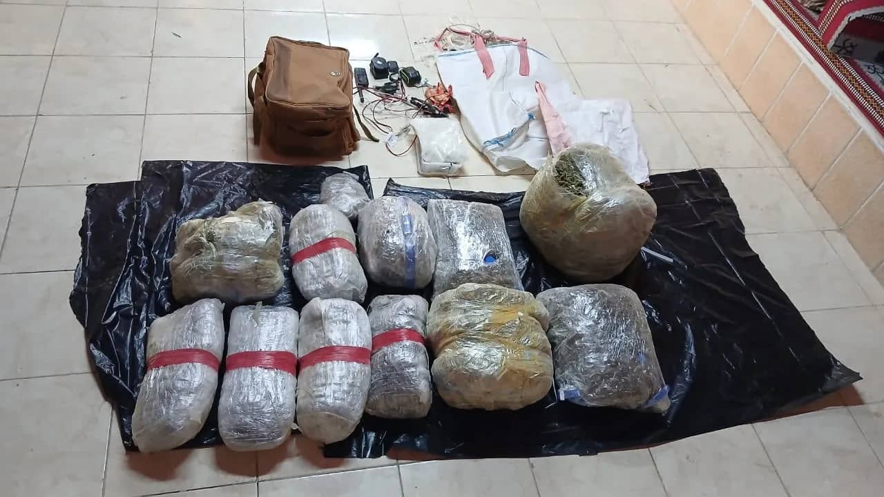 بالونات المخدرات في قبضة الجيش العربي
