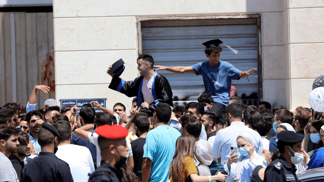 التربية توضح آليات وفلسفة توزيع الطلبة بالمسار الأكاديمي: اعتماد الطاقة الاستيعابية تمنع التكدس