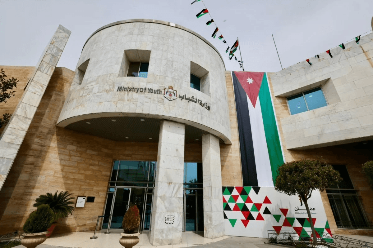 وزارة الشباب تنهي تحضيرات معسكرات الحسين لعام 2026