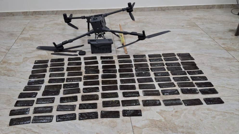 الجيش يحبط محاولة تهريب كمية كبيرة من المواد المخدرة بواسطة 3 طائرات مسيّرة