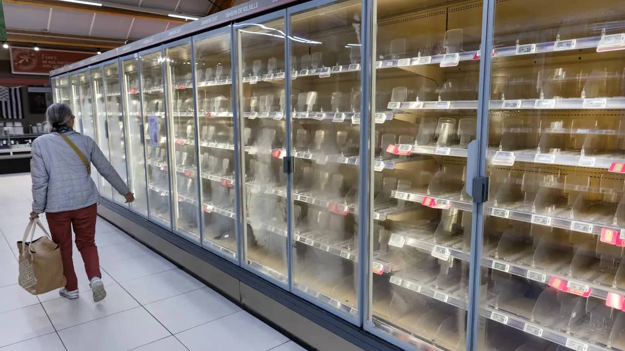 هجوم رقمي يُحوّل ثلاجات التجميد إلى أفران بدرجة حرارة 50 مئوية في فرنسا