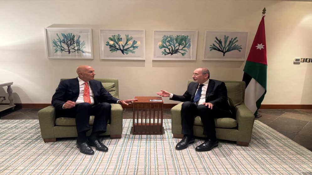 الصفدي يجري مباحثات مع المبعوث الأمريكي الخاص لسوريا على هامش حوار المنامة