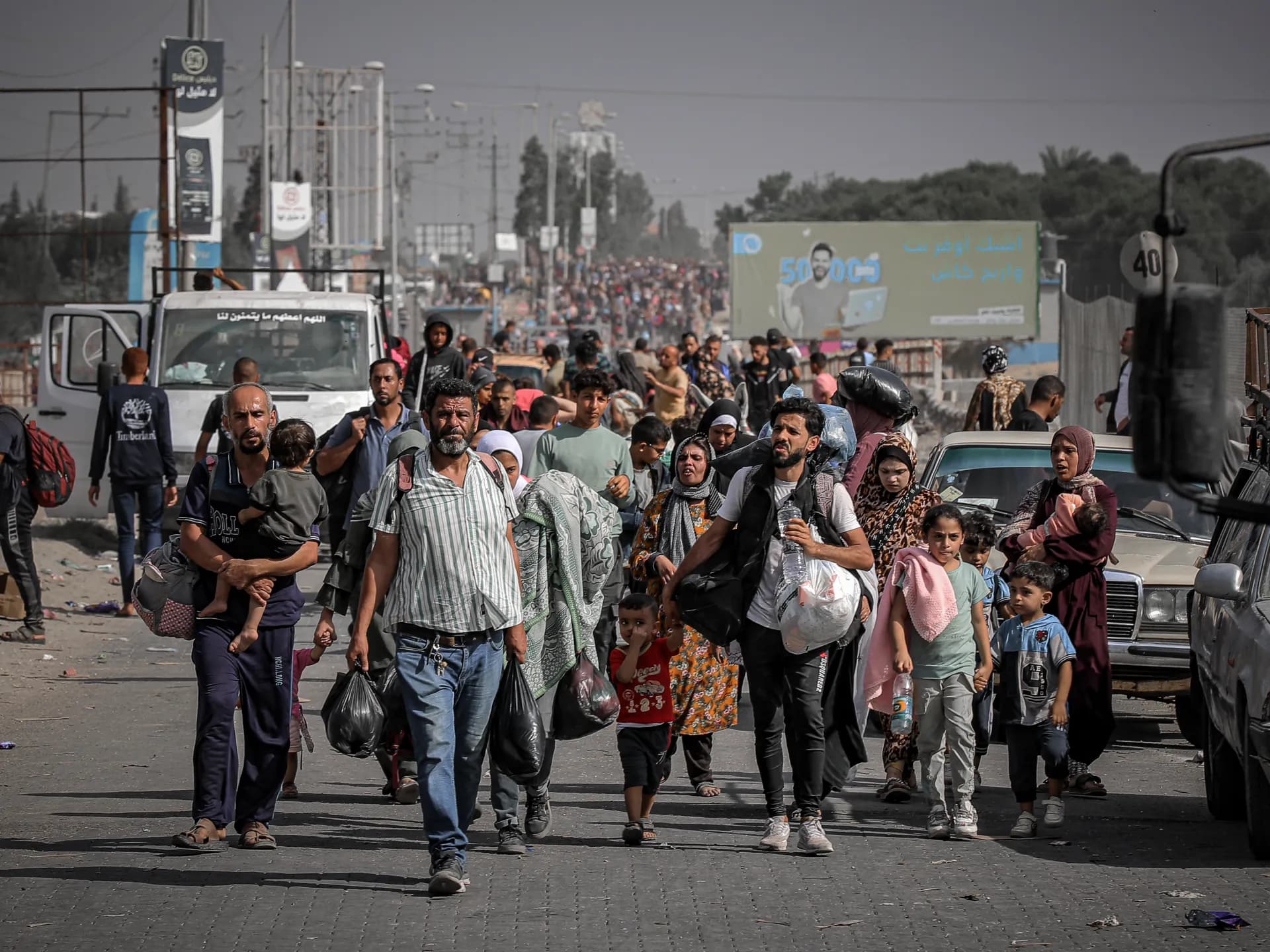 جيش الاحتلال يدعو سكان مدينة غزة للانتقال إلى المواصي جنوبا