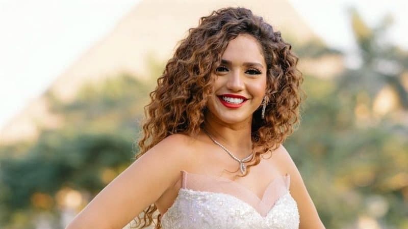 6 ساعات في غرفة العمليات.. تفاصيل أزمة رنا رئيس الصحية