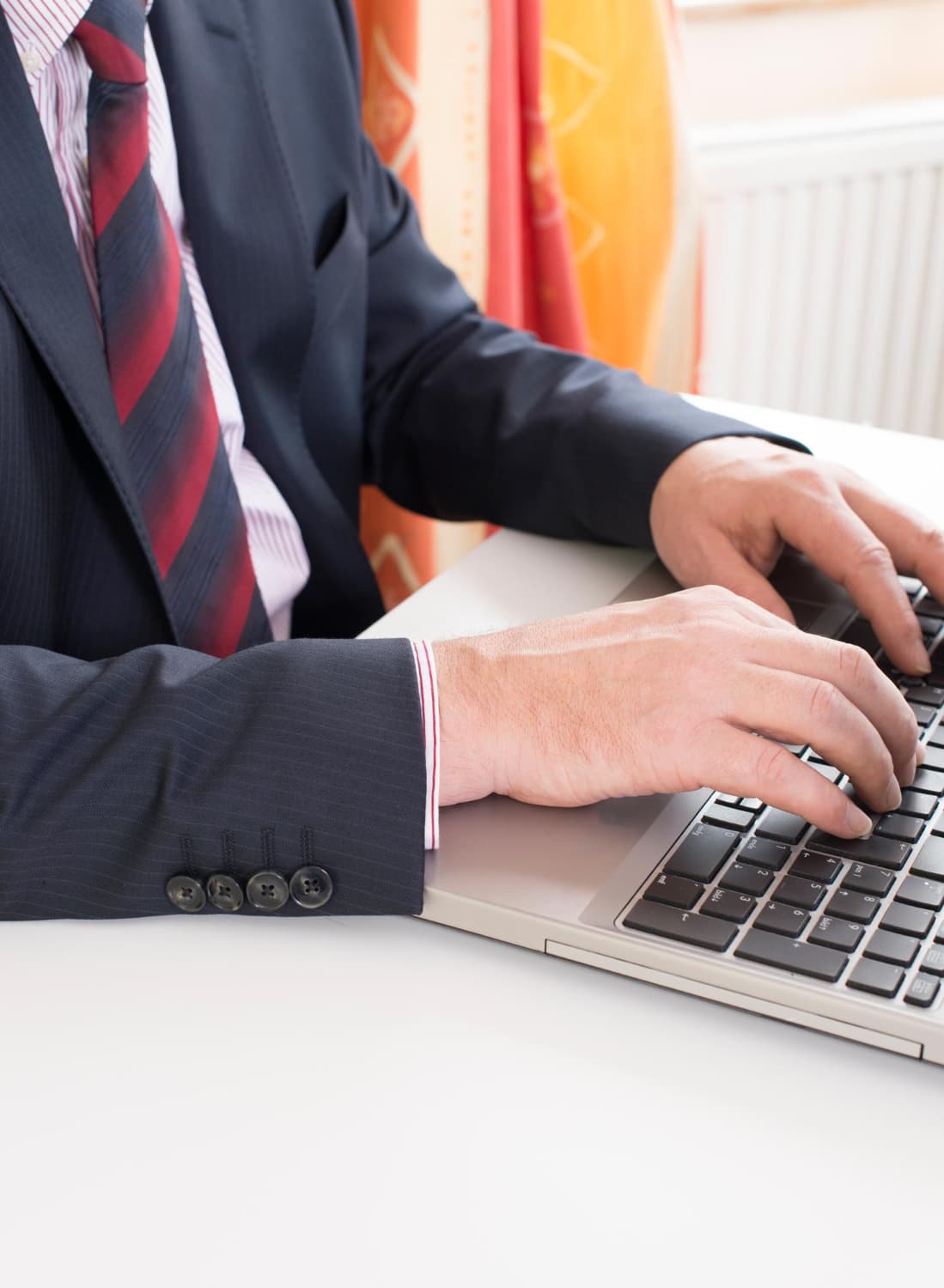 الإمارات: 157 ألف مواطن يعملون في القطاع الخاص بنسبة نمو بلغت 437 % بالمئة