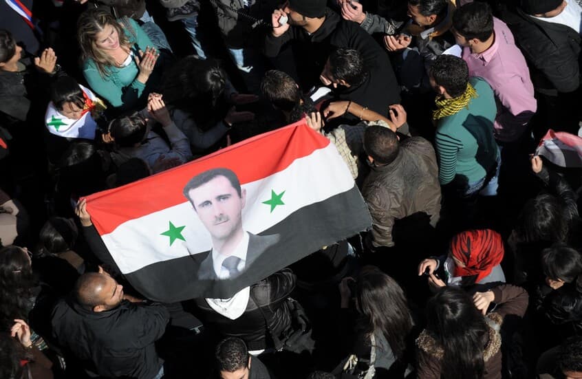 إعلام: فرنسا تطلب من لبنان توقيف 3 جنرالات من نظام الأسد