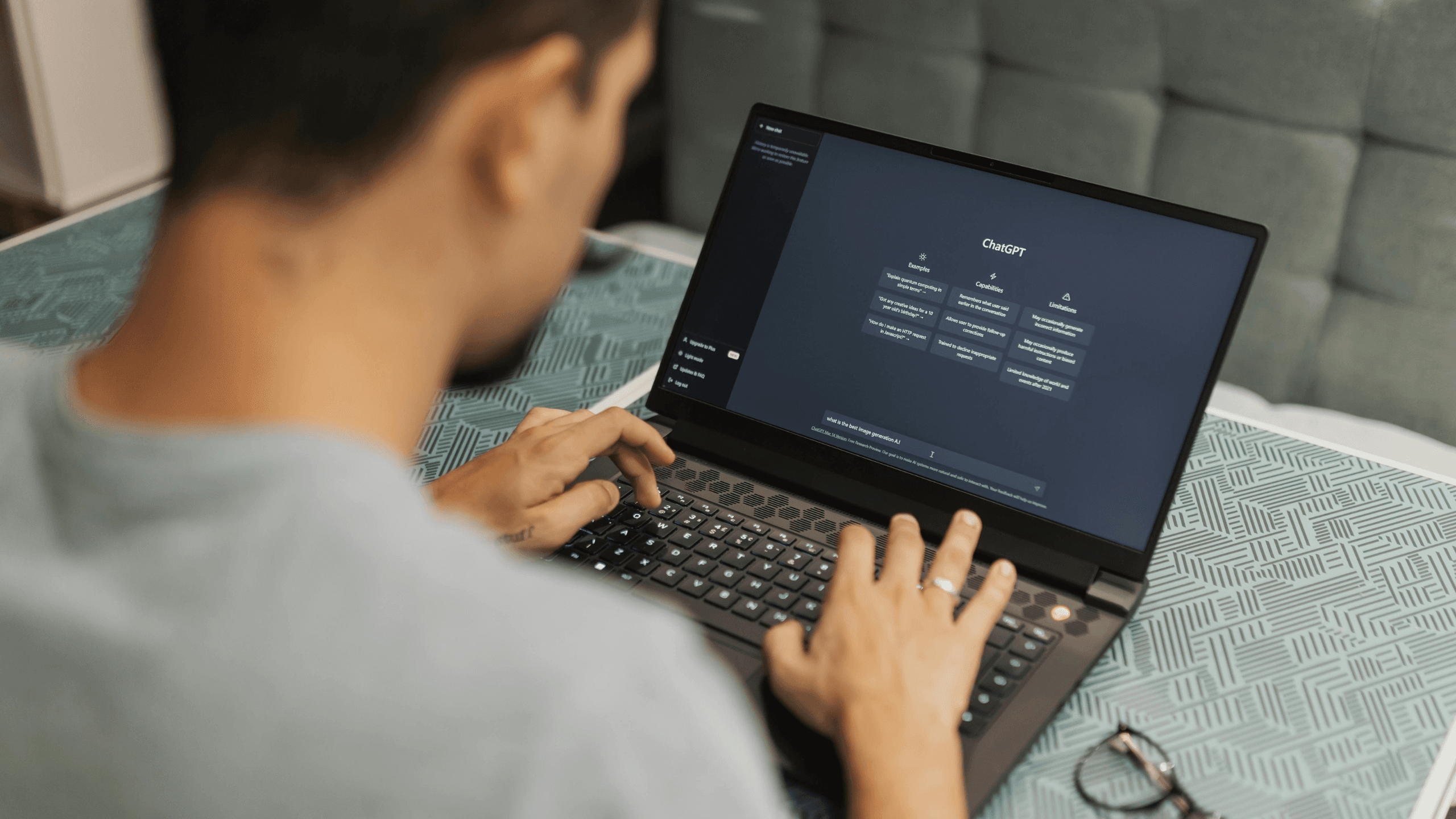 "تشات جي بي تي" يتحول إلى "قوة ضاربة" بأكثر من 800 مليون مستخدم نشط أسبوعياً