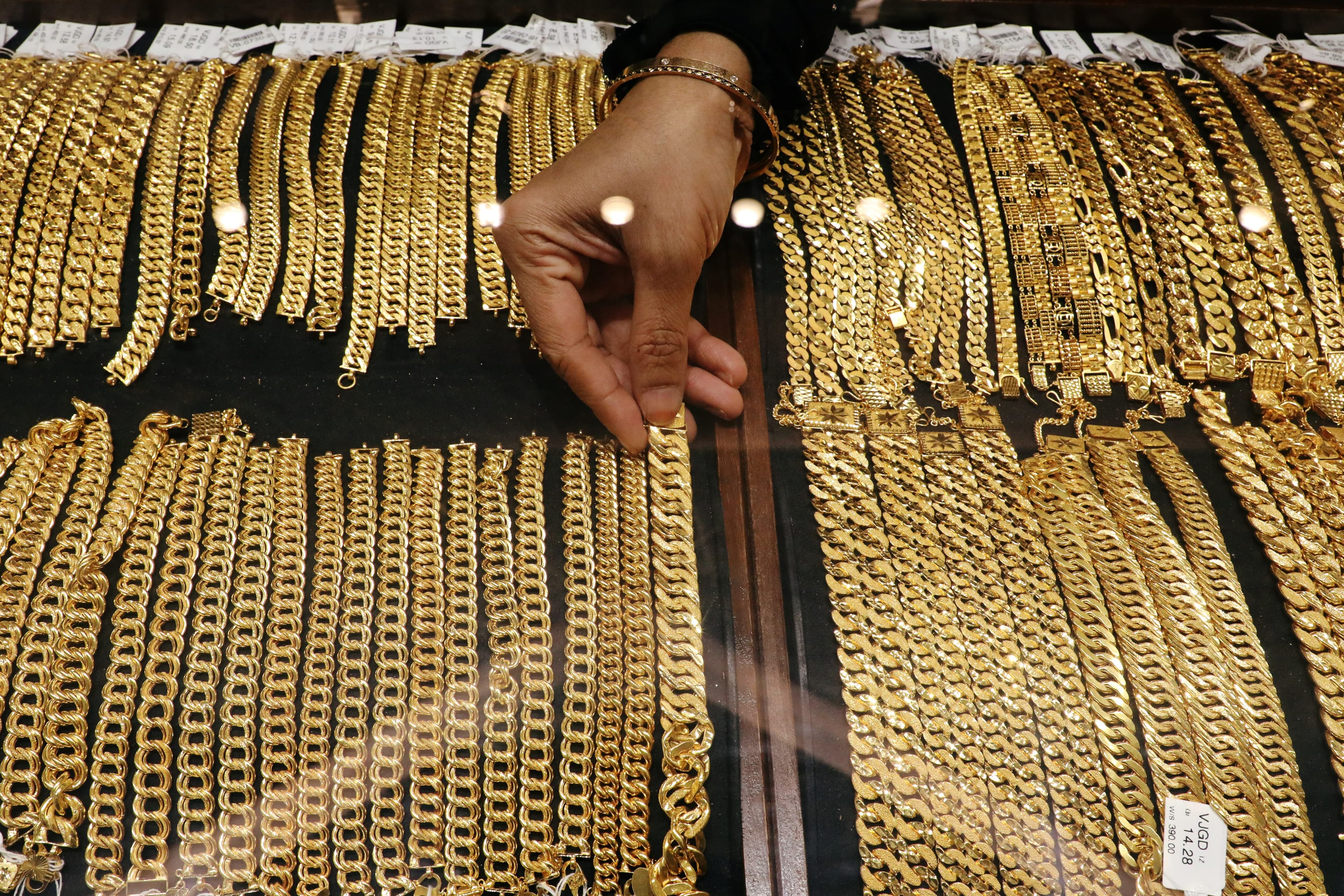 انخفاض أسعار الذهب في الأردن مساء الثلاثاء