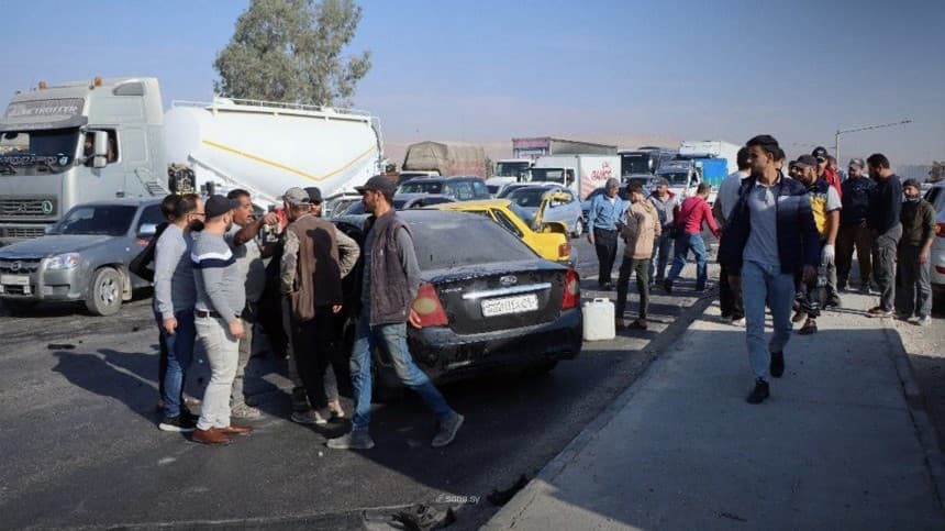 إصابة أربعة أشخاص في حادثي سير منفصلين بدمشق وريفها