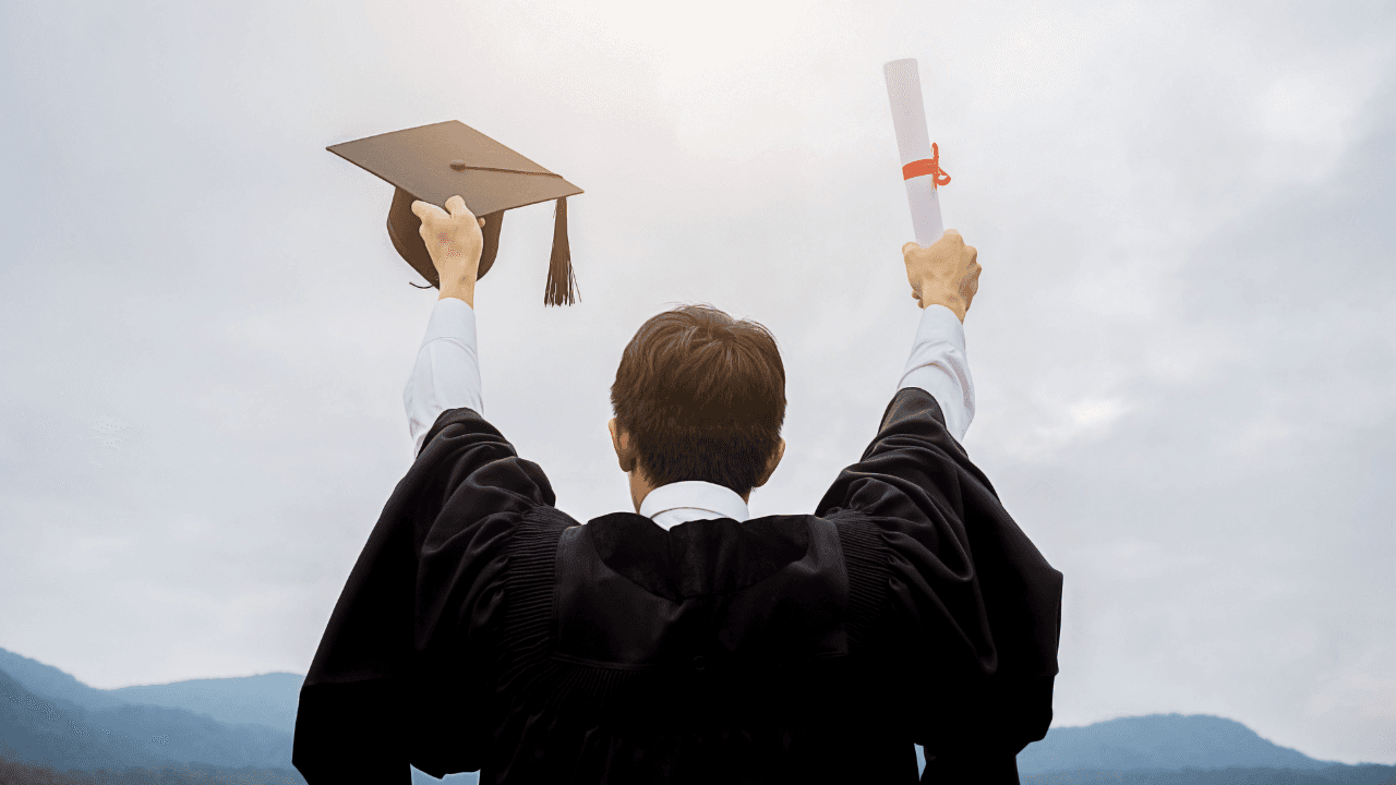 التعليم العالي: إعفاء المبتعثين من الغرامات يحقق التوازن بين مصالح الطلبة وتحصيل الجامعات لمستحقاتها