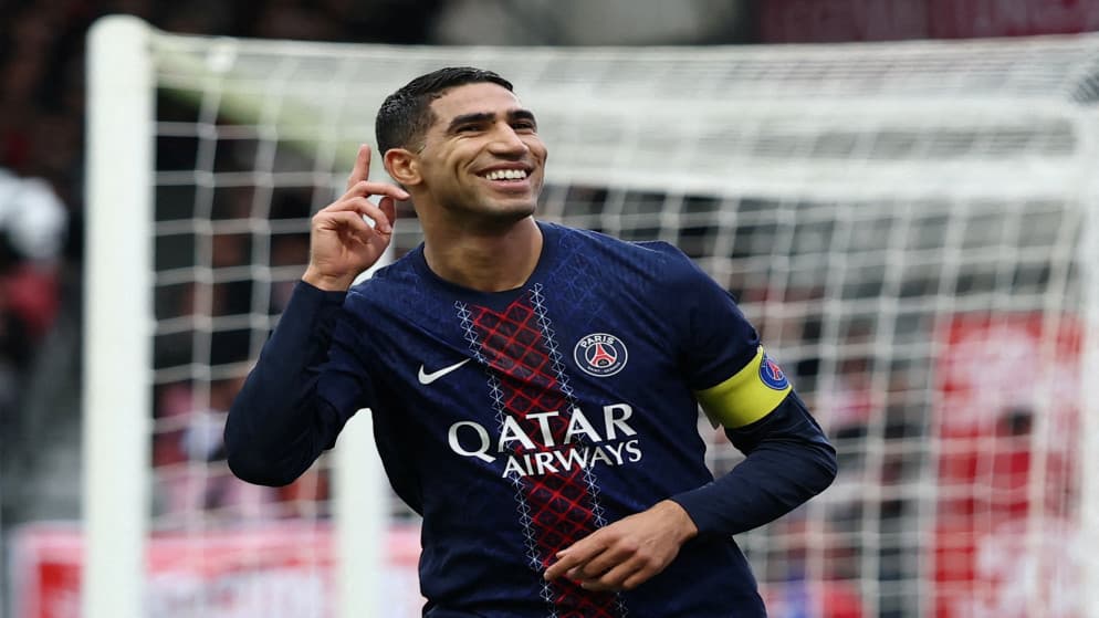 حكيمي يفوز بجائزة أفضل لاعب كرة قدم إفريقي لعام 2025