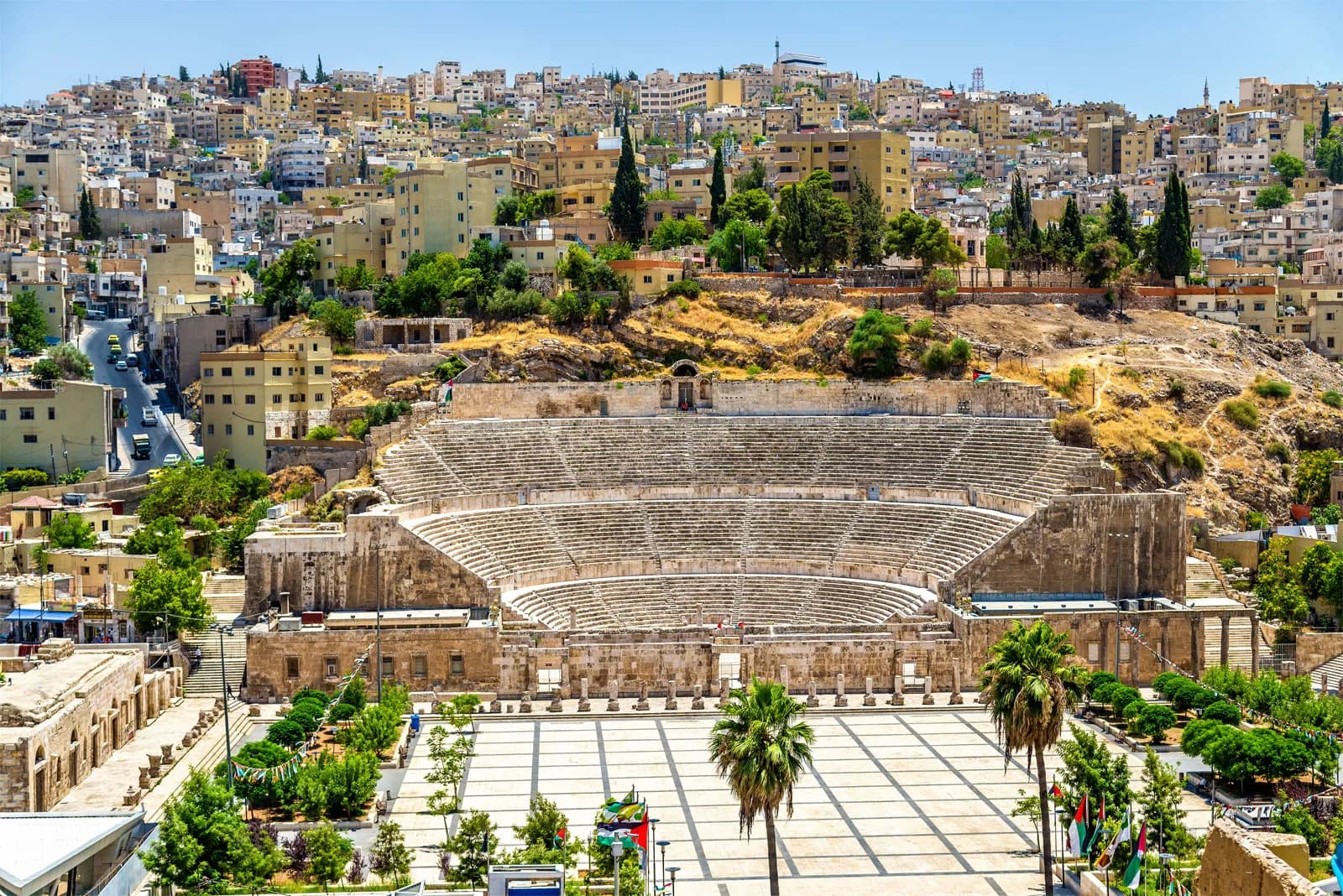 بدء تراجع الموجة الحارة الجمعة وانحسارها السبت