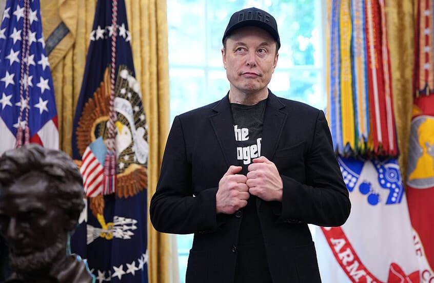 إيلون ماسك يحصل على زيادة تاريخية في راتبه