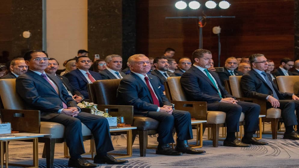 الملك يحضر الجلسة الافتتاحية لملتقى الأعمال الأردني - الفيتنامي في هانوي