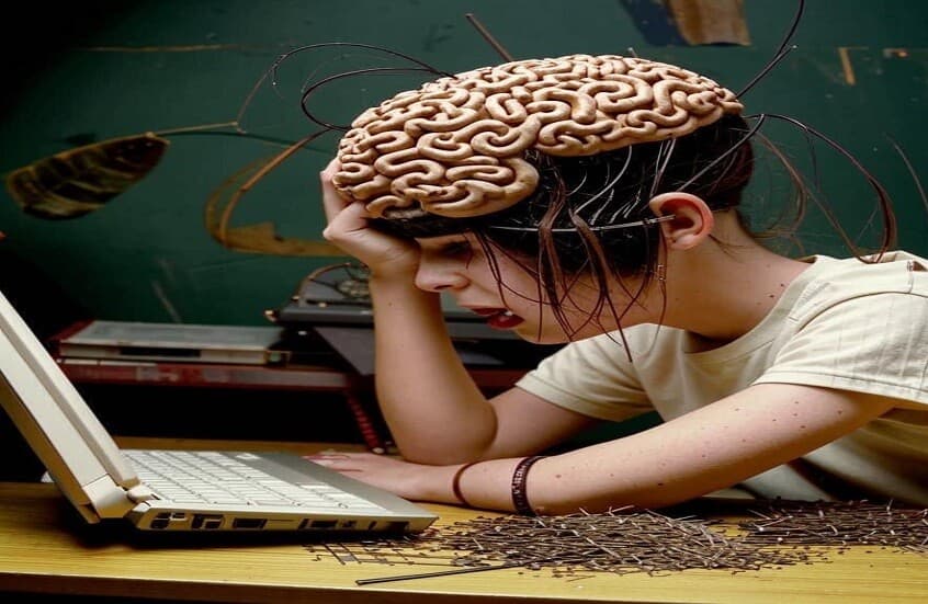 البيانات غير المفيدة تجعل الذكاء الاصطناعي "أغبى" وأكثر ميلا للأخطاء!